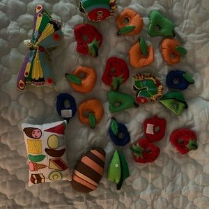 Story pillow pieces for preschool stories. The sets all have Velcro on the back.